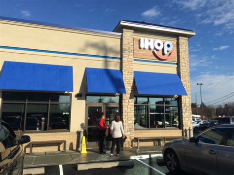  The best part – use the convenient IHOP 'N Go App and get 20% off by using code IHOP20 on your 1st order. Now that is savings the whole family will love! This IHOP breakfast restaurant is located at 12423 W Center Rd, Omaha 68144 between S 125th Ave and 122nd Ave. Our nearest bus stop is 125th Ave & W Center SE. . 