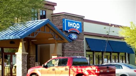 Order Breakfast Food Delivery from IHOP at 935 W