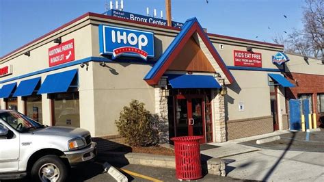 Ihop restaurant bronx ny. Choose from our 6 mouthwatering burger choices at IHOP in Bronx. Simply visit our website or app to find the nearest location, or give us a call and we'll assist you ... 