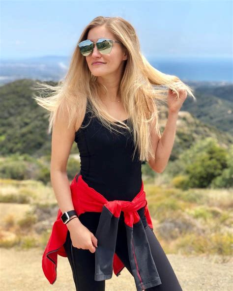 iJustine Gets a Boob Job better posture. Looks like a posture issue to me. At best, padded bikini and an addition 1-2% body fat. Certainly not a breast augmentation however. Still, I upvote the picture! 30M subscribers in the pics community. A place for photographs, pictures, and other images..