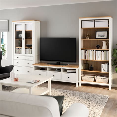 Ikea muebles. Muebles para TV. Si estás buscando un mueble ideal para tu TV, en IKEA México traemos para ti modelos diferentes que puedes combinar a la perfección con el resto de muebles de la sala. ¡Conócelos! 