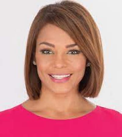 Ilia Calderón is co-anchor of Univision Network’s flagship weekday evening newscast, “Noticiero Univision,” anchors Univision’s primetime newsmagazine, “Aquí y Ahora,” and in July 2023 became host of the newly launched streaming true crime show “Señales de Crimen” on ViX. Calderón is the first Afro-Latina anchoring an evening newscast for a …. 