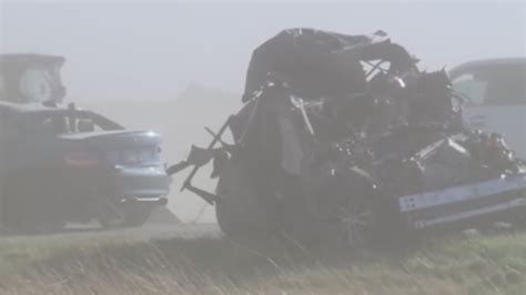 Illinois State Police update after at least 6 dead, more than 30 hospitalized in I-55 crash