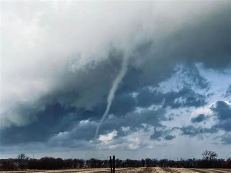 Illinois leads nation in tornadoes this year, nearly twice above state average