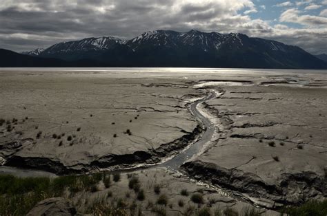 Illinois man stuck waist-deep in Alaska mud flats drowns as tide comes in: 'Mother Nature has no mercy'