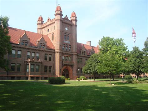 Illinois millikin university. Millikin's College of Arts & Sciences offers undergraduate programs that prepare students to perform their knowledge as life-long learners while providing them with the tools and experience for future success. Whether you plan to pursue a degree in the humanities, social sciences or natural sciences, you will get the chance to take part in real-world, … 