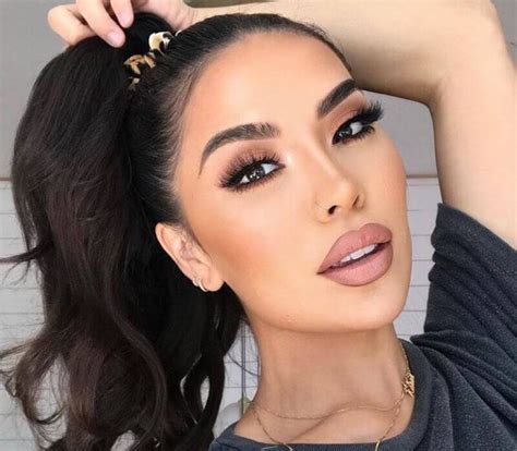 Iluvsarahii is a stunning, youthful, well-known makeup artist and social media influencer born in California on August 26, 1988. Her real name is Karen Sarahi Gonzalez. Iluvsarahii’s net worth is predicted to …