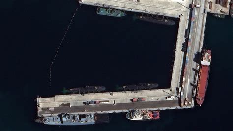 Imágenes satelitales muestran que, tras los ataques a Sebastopol, Rusia traslada buques de su Marina a otros puertos