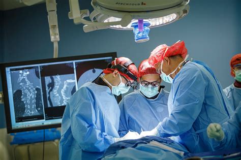 Imaging for surgeons a clinical guide. - La présence marocaine en afrique de l'ouest.