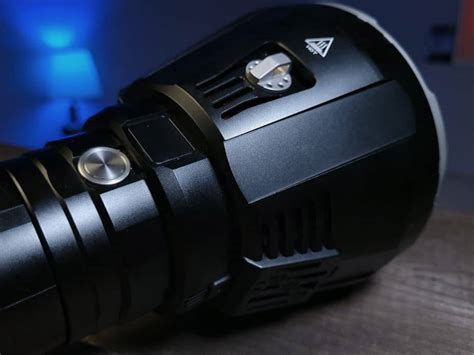 Imalent MS18: Mother Of All Flashlights Reviewed