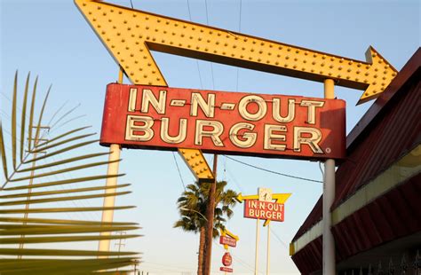 Imitation In-N-Out opens in Mexico