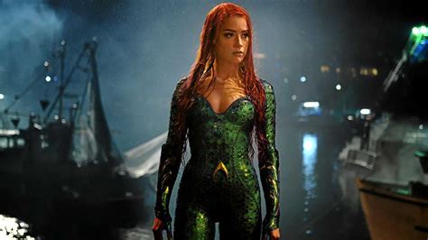 Immerse in the Ocean's Depths with an Enchanting Aquaman Women Costume