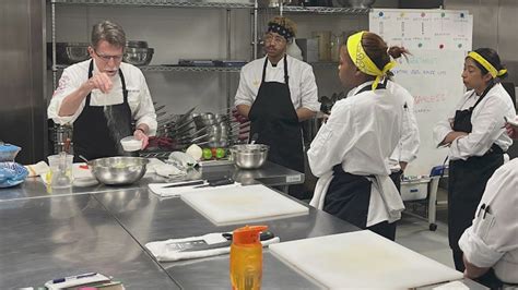 Impact culinary program helps aspiring chefs - with help from the best in Chicago