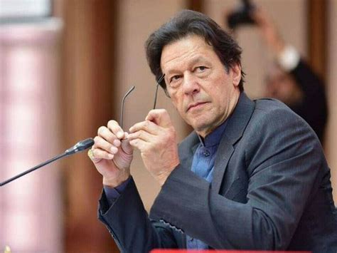 Imran Khan says Pakistan will struggle to break out of cycle of