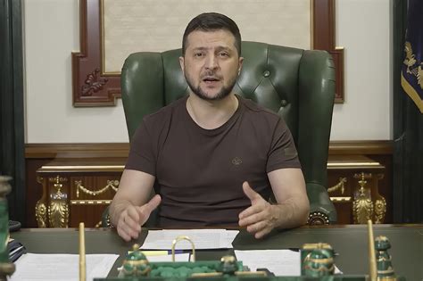 In AP interview, Ukraine’s Zelenskyy says he’s ready to speak to Chinese President Xi after Putin meeting