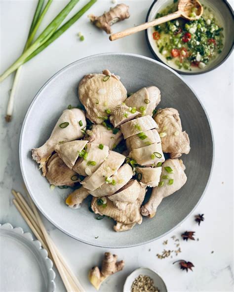 In Defense of Boiled Chicken Saveur