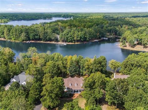 In Fawn Lake - 22551 Real Estate - 33 Homes For Sale Zillow