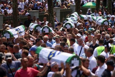 In Srebrenica, thousands gather to remember the 1995 massacre and bury the newly identified dead