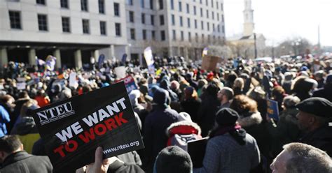 In The News for April 19: How might a federal workers’ strike impact you?
