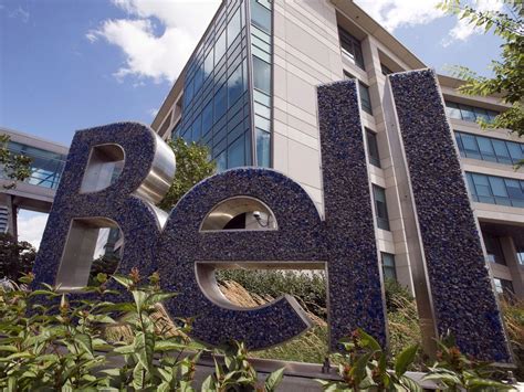 In The News for June 15 : Bell layoffs put Bill C-18 back in the spotlight