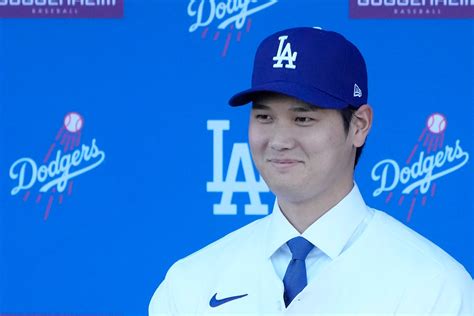 In first news conference with Dodgers, Shohei Ohtani dodges questions about Tommy John surgery