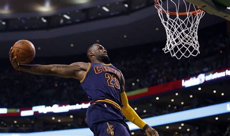 In his 14th season, LeBron James sets careerhigh for total dunks