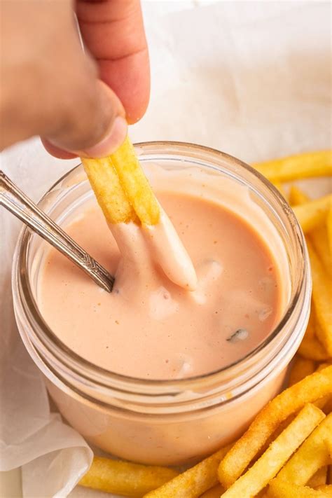 In n out sauce. Prepare the sauce by adding mayonnaise, ketchup, relish, vinegar, salt and pepper to a small bowl and mixing until thoroughly combined. Heat olive oil and brown … 