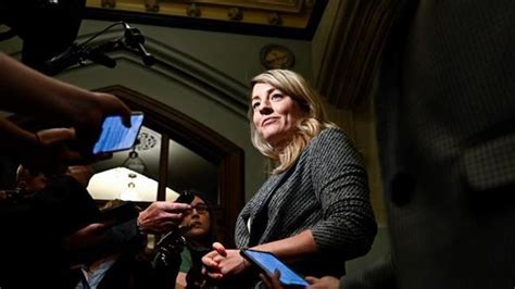 In the news today: Health ministers in Charlottetown and Joly talks Israel airlifts