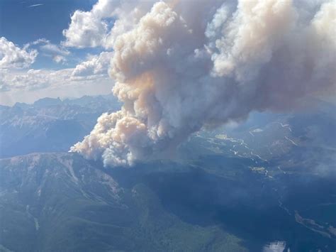In the news today: New wildfires in B.C., Trudeau to shuffle cabinet