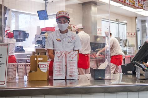 In-N-Out Burger to require doctor’s note for employees to wear masks