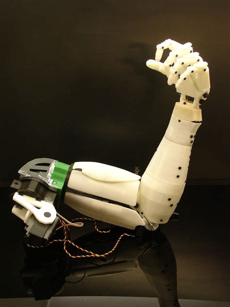 InMoov open source 3Dprinted robot Robot arm, Real robots, Robot