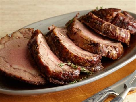 Ina garten au jus. Step 1 Preheat oven to 450 degrees F. In small bowl, combine salt, thyme, and pepper; use to rub on roast. In 10-inch skillet, heat oil over medium-high heat until very hot. Add beef and cook ... 