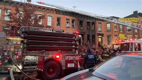 Incendio en un edificio de Brooklyn deja al menos 3 muertos y más de una decena de heridos