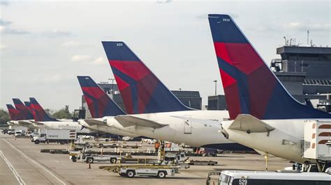 Incidente de diarrea obliga a un vuelo de Delta con más de 300 pasajeros a dar la vuelta y regresar a Atlanta