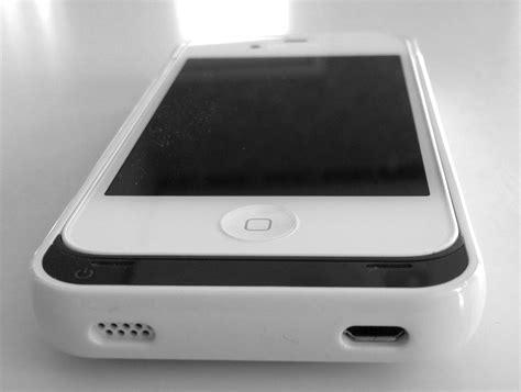 Incipio offGRID battery case for the iPhone 4S (review) ZDNET