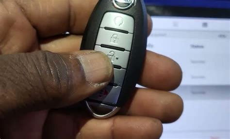 Learn how to fix the I-key system error on your 2016 Nissan Altima with this simple and clear video tutorial.