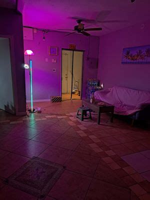 51 reviews and 87 photos of FUCHSIA SPA LA ENCANTADA "Wonderful spa with a fun and relaxing atmosphere! Enjoy M&M's while you wait for a spa service and watch a movie during mani/pedi!"