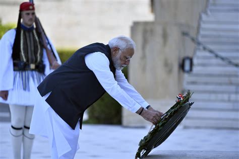 India’s Modi visits Greece, the first visit to the country by an Indian prime minister in 40 years