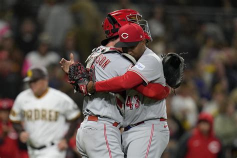 India’s RBI single in 10th lifts Reds over Padres, 2-1