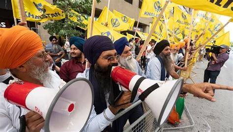 India halts visas for Canadians amid row over Sikh killing