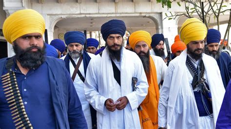 India police seek Sikh leader, arrest separatist supporters