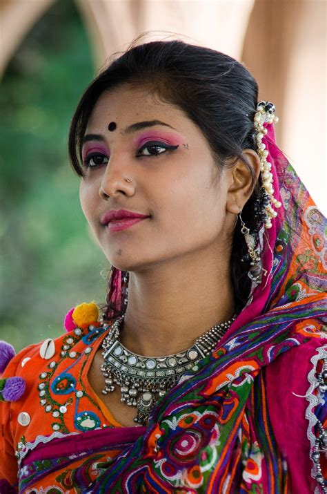 Indian Women | Meeting an Indian Bride: A Complete Guide