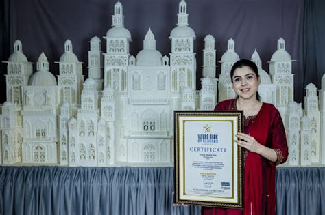 Indian cake artist Prachi Dhabal Deb makes world record for making 200 kilograms