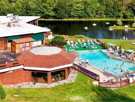 Indian head resort. Houses at the Indian Head Resort in Lincoln, NH . top of page. CHECK AVAILABILITY 
