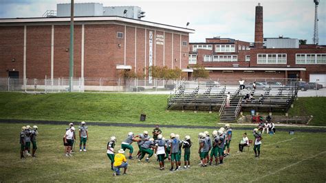 Indiana high school football: IPS delays start of football …