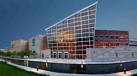 Indiana state museum indianapolis. Apr 8, 2024 @ 12:00 pm - 5:00 pm. indiana-state-museumIndiana State Museum. Solarbration: VIP Eclipse Event. Elevate your eclipse experience. Join an exclusive and intimate VIP event! You’ll have access to our balcony with a direct line of sight to the total solar eclipse. Included in your ticket is reserved parking in the White River State ... 
