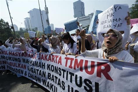 Indonesia’s top court rules against lowering presidential candidates’ age limit, but adds exception