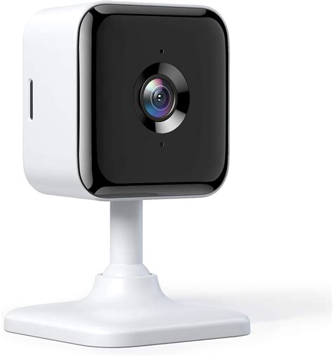 Blink Mini – Compact indoor plug-in smart security camera, 10