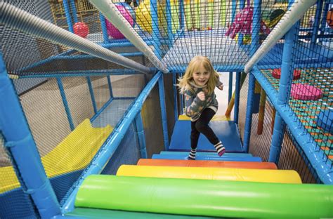 Indoor playground portland. Feb 3, 2023 ... Looking for ways to keep your kids entertained on rainy days in Vancouver, WA? Look no further! This video shares the top indoor playgrounds ... 