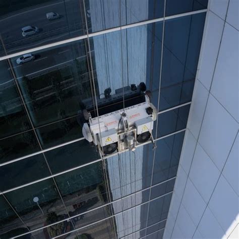 Industrial Window Cleaning Robots: Revolutionizing High-Rise Building Maintenance